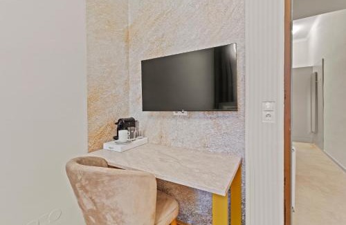Meidling Hotel | Meidling Rooms I 1 Min to U6 I Self Check In