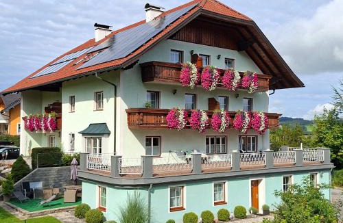 Koppl House | Pension Waldhof