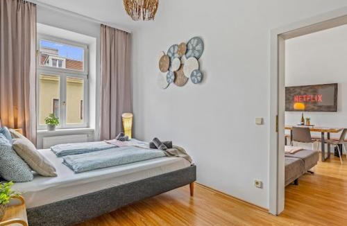 Favoriten Apartment | BOHO Dream Apartment 4BR AC Big