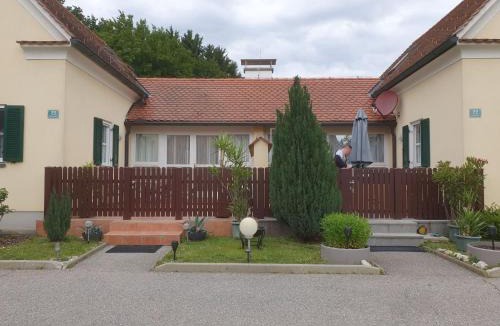Wagerberg House | Holiday Home Sonniges Ferienhaus in Wagerberg by Interhome