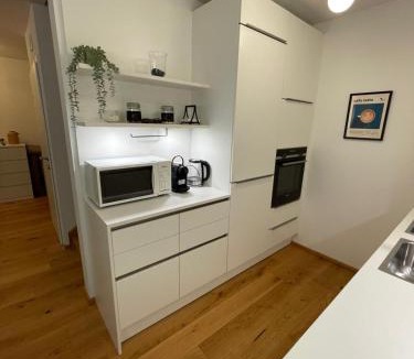 Ottakring Apartment | Ruhiges Wiener Townhouse mit Terrasse und Küche