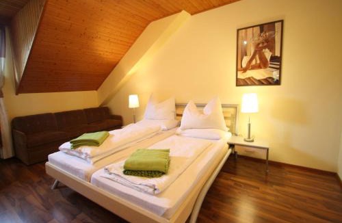 Krispl Apartment | Scenic Apartment in Krispl Salzburg with Swimming Pool