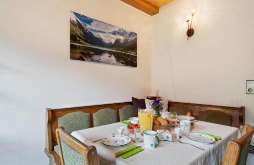 Muhlbach im Pinzgau Apartment | Chalet Bramberg near Ski Slopes