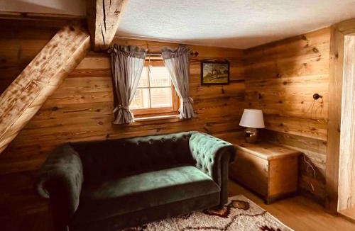 Predlitz-Turrach Ski Chalet | SEPPKEUSCHE - historisches Chalet mit Zirbensauna und Hotpot