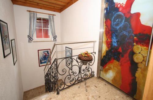 Goldegg House | Country House Charm near Ski Lift