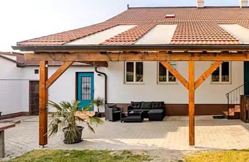 Langenzersdorf Villa | Vienna Garden Bungalow