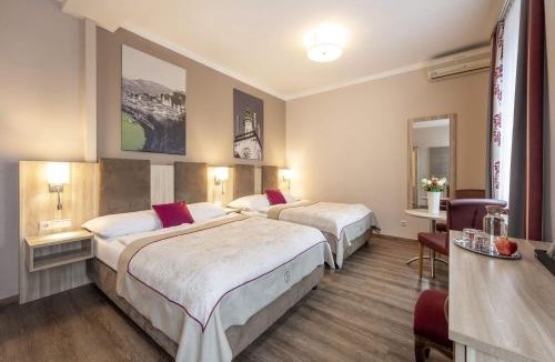 Maxglan House | HOTEL junior by MAX 70