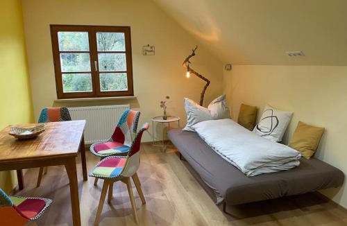 Levis Apartment | Neu renoviertes 2Zi Appartment im DG