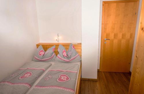 Eben im Pongau House | Holiday Home Auer-2 by Interhome