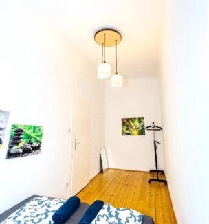 Rudolfsheim-Funfhaus Apartment | Family Room - 7 Minutes to Schönbrunn Palace