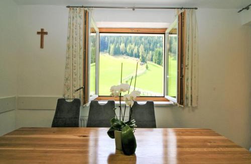Obernberg am Brenner Apartment | Apartment Obernberg by Interhome