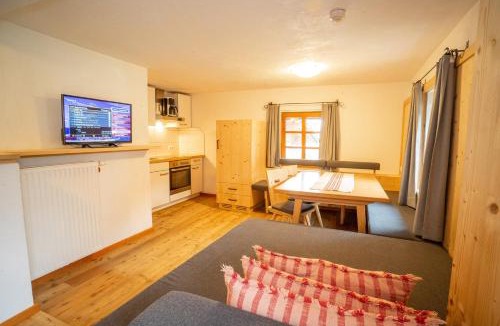 Obertilliach Apartment | Weberstube Weberhaus Zollhaus Zollstöckl