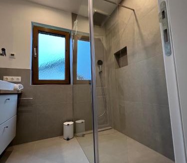 Hof bei Salzburg Apartment | PanoramaVista