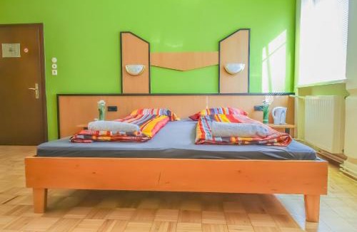 Rudolfsheim-Funfhaus Apartment | Queen Studio 3P BS