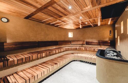 Gerlos Hotel | Traumhotel Alpina - 4 Sterne Superior Luxushotel, hoteleigenen Badesee, Adults Only
