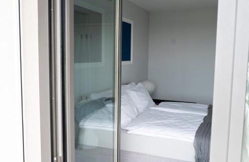 Rudolfsheim-Funfhaus Apartment | Regal Retreat: Luxurious Apartment with Schönbrunn Palace Panorama
