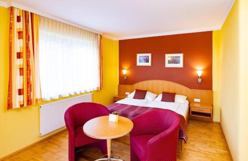 Burgauberg-Neudauberg House | Golf & Thermenland Sonnenpension Frühstückshotel Burgauberg Stegersbach