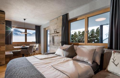 Emberg Apartment | Van's Place, Luxury Apartment