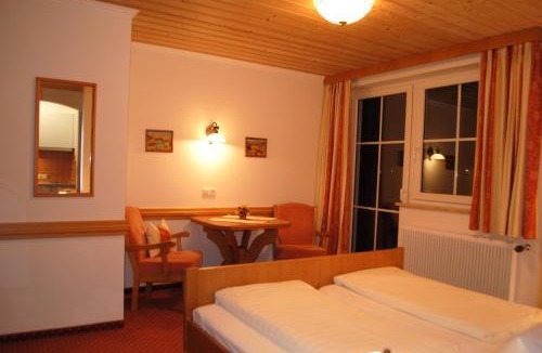 Holzgau Apartment | Gästehaus Auer
