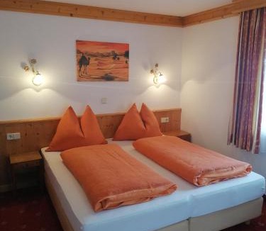 Wald im Pinzgau Bed & Breakfast | Gasthof Finkenhof