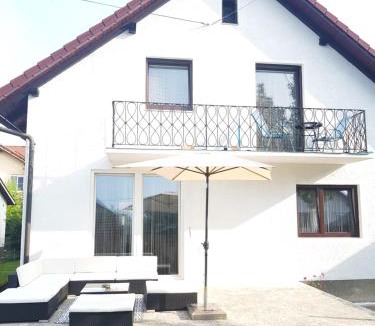 Laakirchen House | Bogi's Ferienhaus - Pension