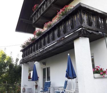 Krumpendorf am Woerther See Apartment | Villa Nusswald