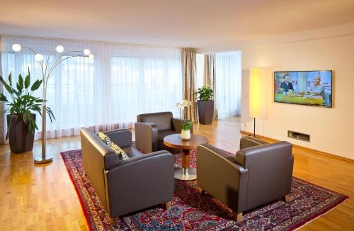 Hoetting Apartment | Penz West Suite
