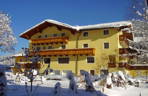 Sankt Martin am Tennengebirge House | Hotel Pension Barbara