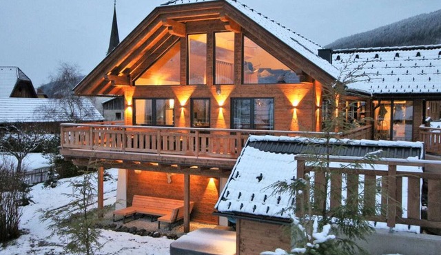 Modern chalet with sauna near ski area in Sankt Margarethen im Lungau