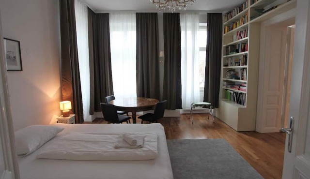 Spacious holiday flat with small balcony