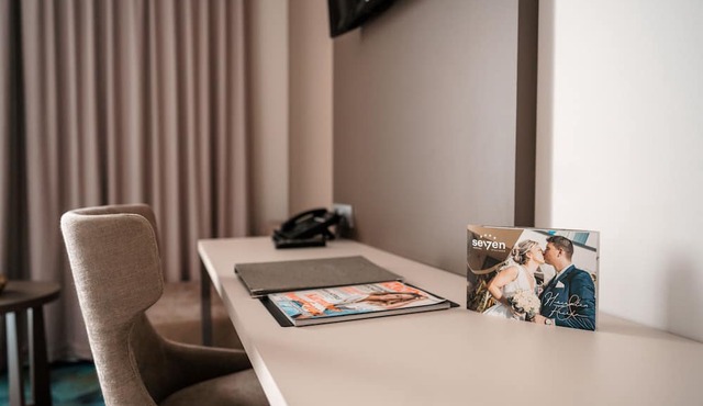 Hotel Seven