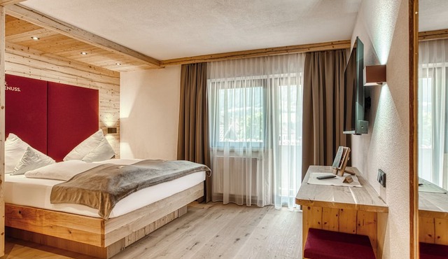 Hotel Alpenstolz