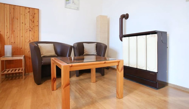 Friendly, affordable apartment for 2 in a quiet location