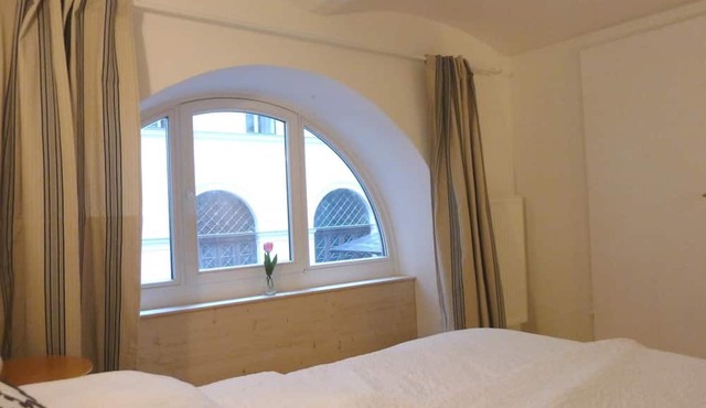 Duplex Apartment in Historic City Center three bedrooms metro