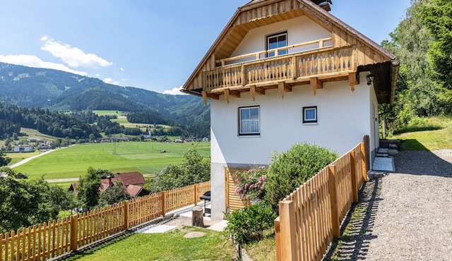 Holiday Home 'Sonnseitn' with Mountain View, Private Terrace and Garden