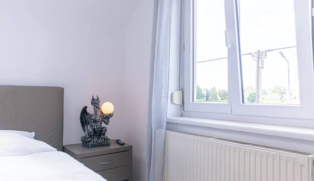 Spacious Home & Garden Free Parking