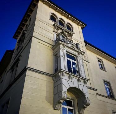 Neu Villa Schwerzenbach "Die Via Sol" - Das Flaggschiff des Lichts