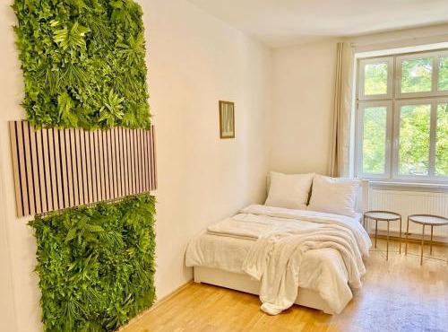 Cosy Apartment with Park View