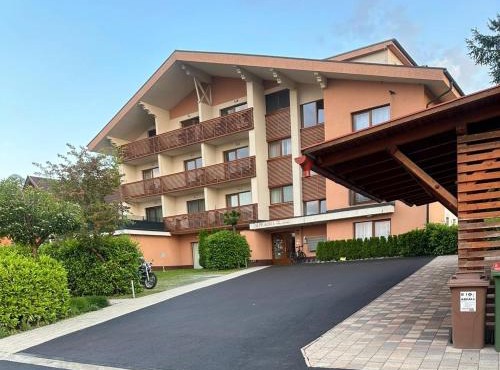 BlueBird Apartments in Latschach