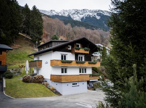 Haus Tisch