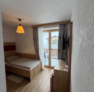 Haus Flexen rooms & apartments