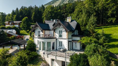 Villa Victoria by Landluft