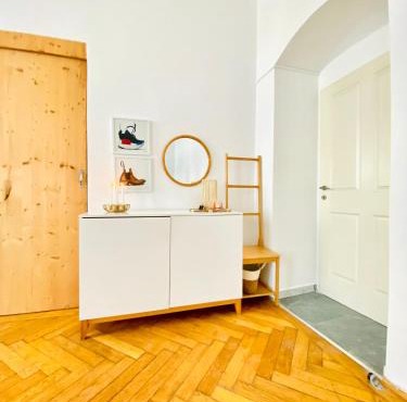 Affordable Room in Villa, With Garden & Parking