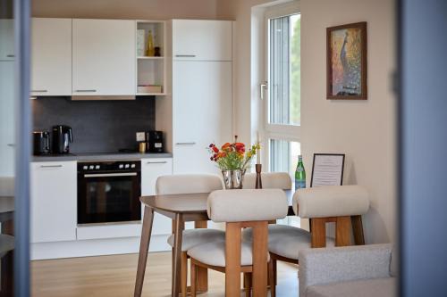 VORALIVING - Modernes Neubau Apartment Toplage - Parkplatz - WLAN, 24 7 Check-in