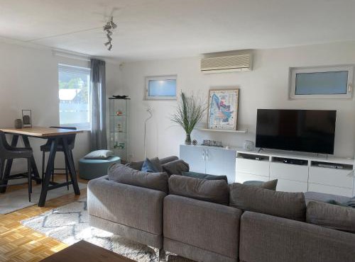 Schönes Apartment mit Terrasse, mitten im Grünen Stattegg