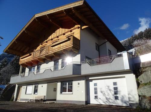 Alpenjuwel by PiaundDirk in Hippach