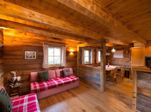 Chalet in St Martin with Sauna & Mountain Views