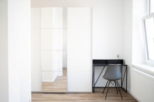 Fully Furnished Apt near Austrian Center Vienna With High Amenities & Parking in Wien