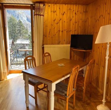 Heida, studio ensoleillé au village avec magnifique vue sur la Dent-Blanche in Evolène
