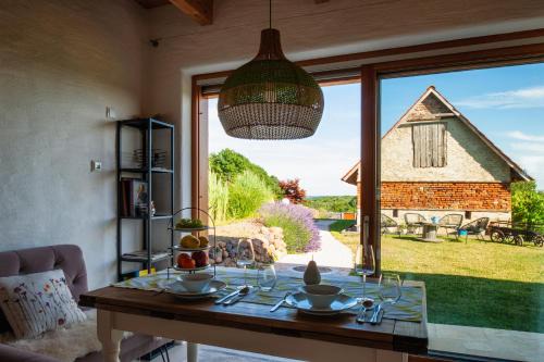 Ferienhaus mit privaten Schwimmteich und Sauna in Oed bei Gleisdorf